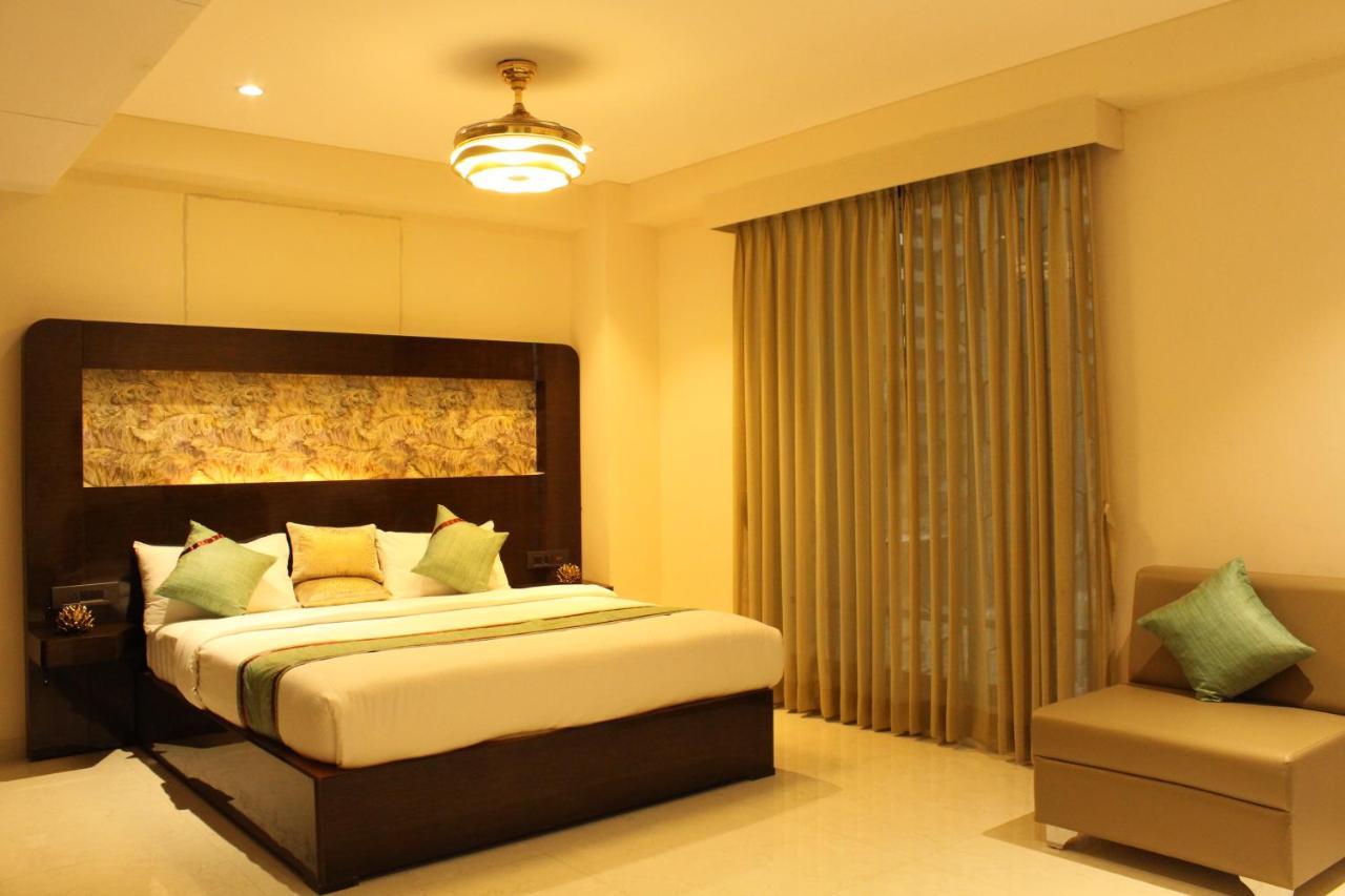 Zip By Spree Hotels סוראט מראה חיצוני תמונה