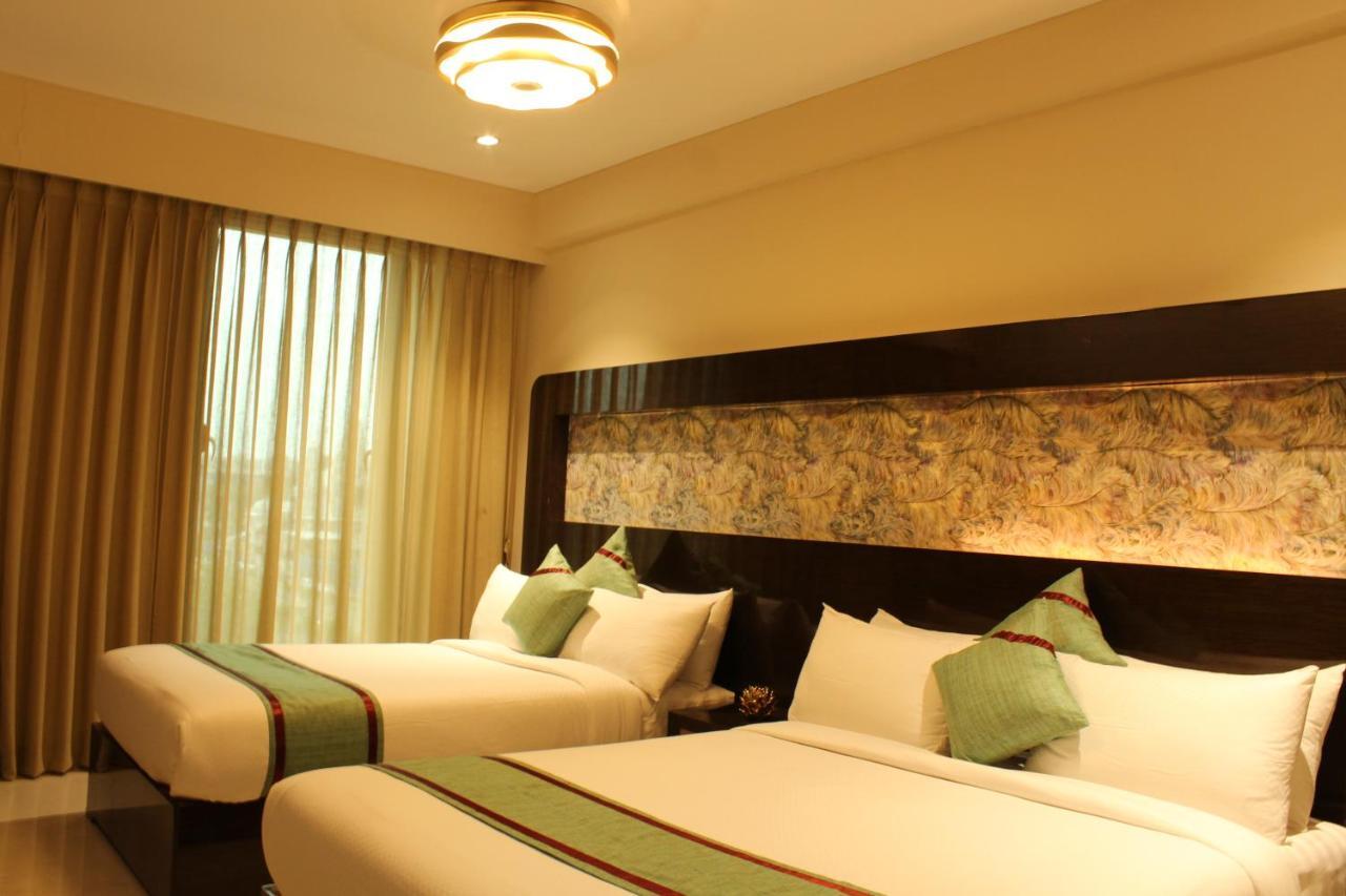 Zip By Spree Hotels סוראט מראה חיצוני תמונה