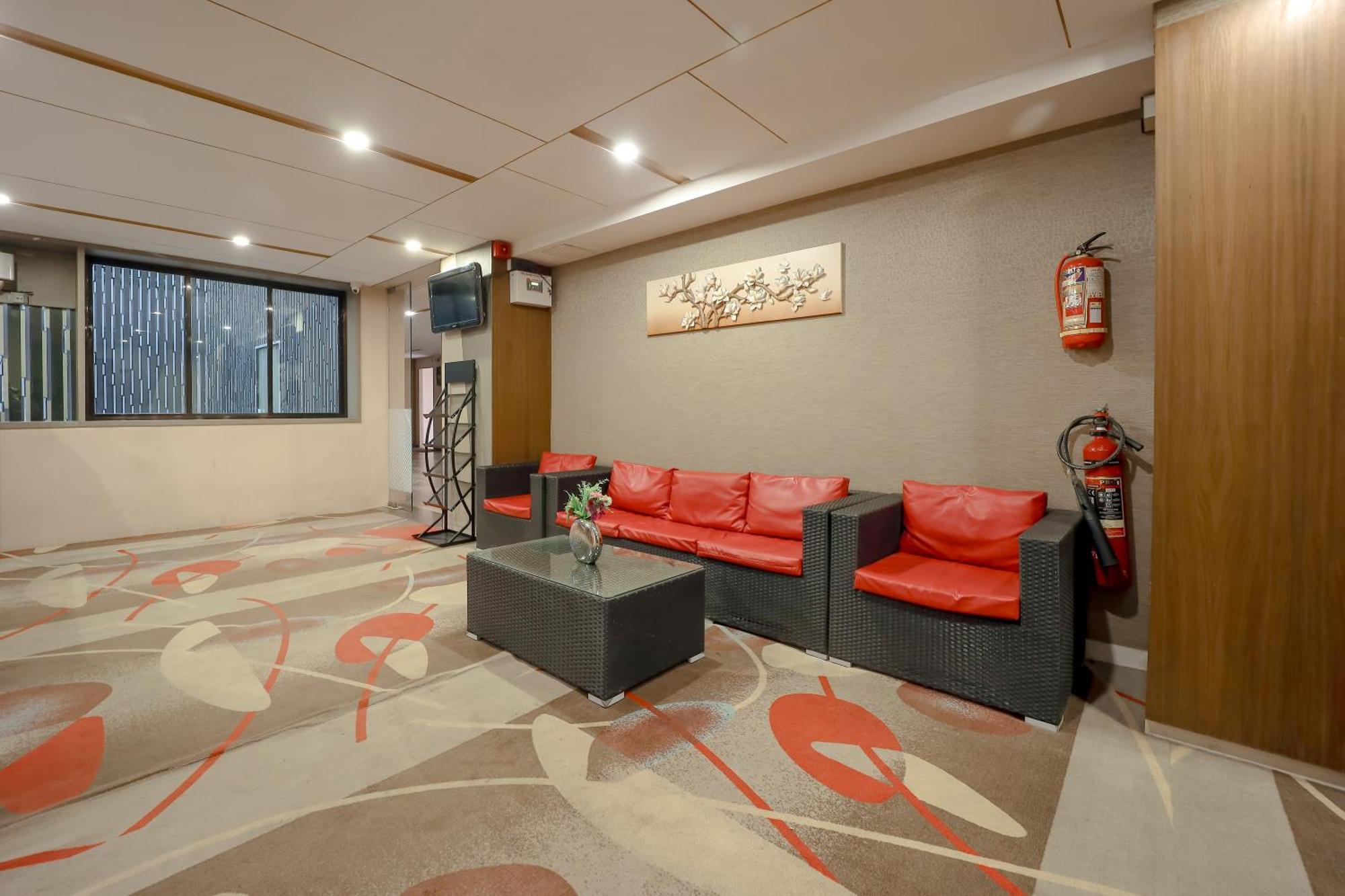 Zip By Spree Hotels סוראט מראה חיצוני תמונה
