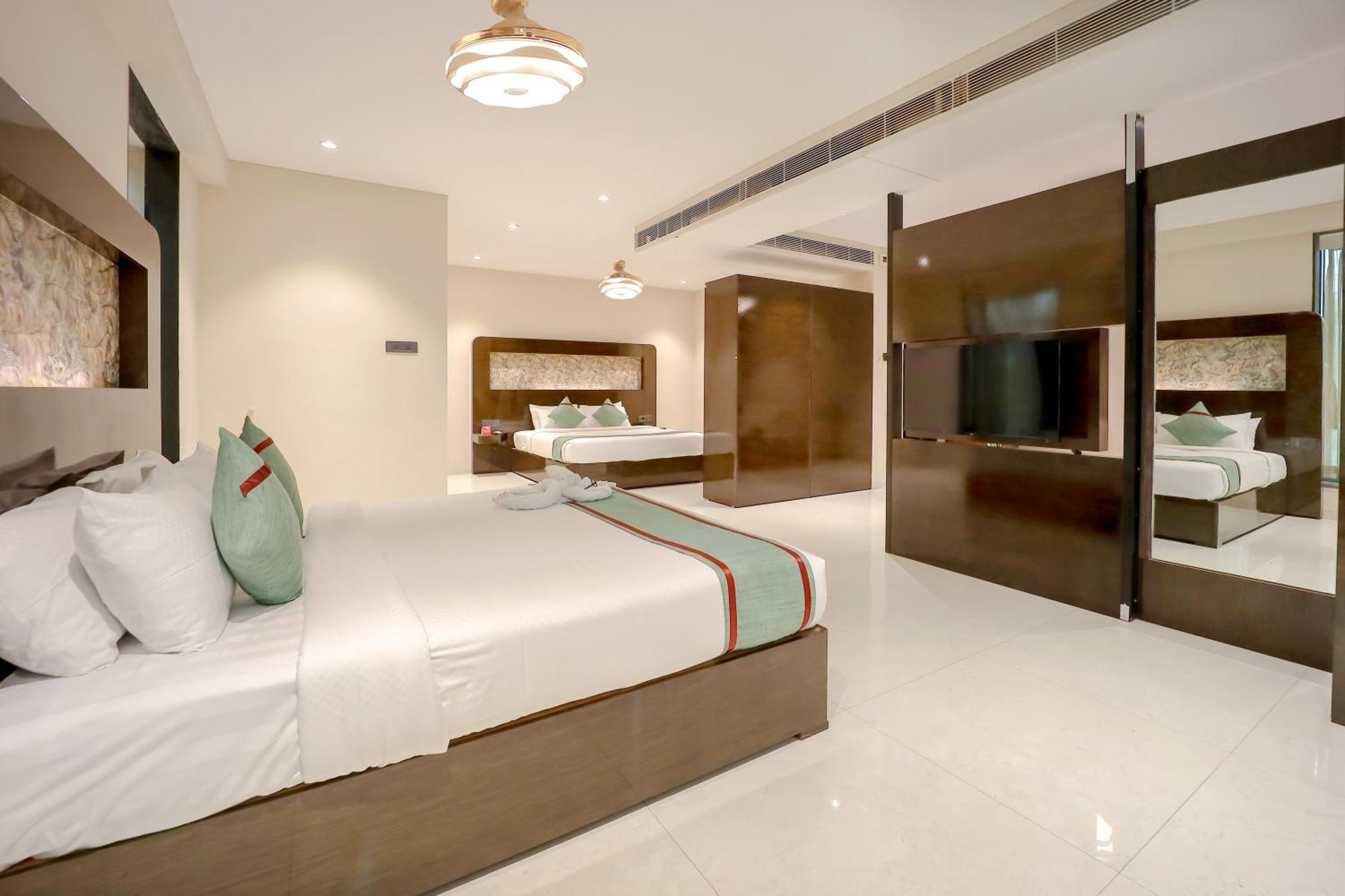 Zip By Spree Hotels סוראט מראה חיצוני תמונה