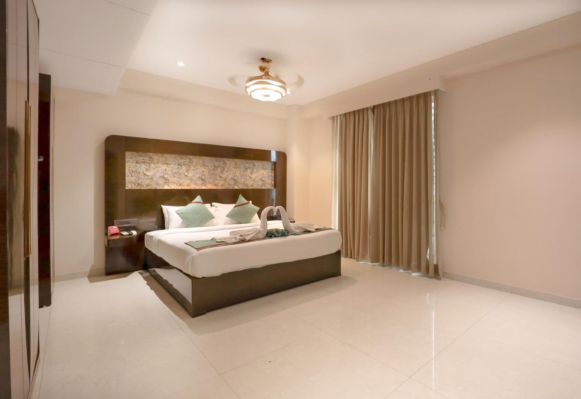 Zip By Spree Hotels סוראט מראה חיצוני תמונה